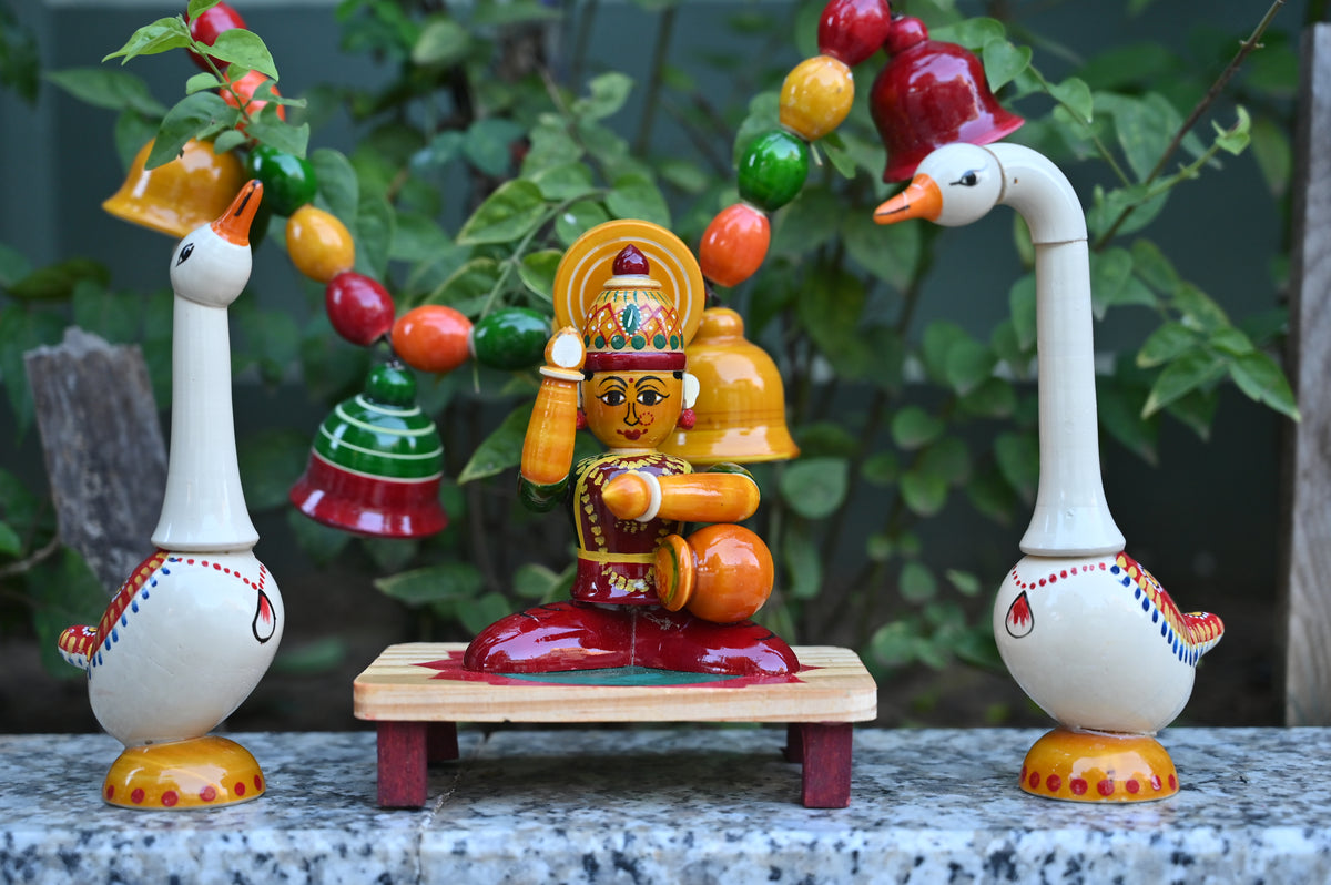 Etikoppaka Swan Birds Pair – Handcrafted Wooden Swan Décor